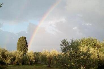هتل Agriturismo Baglio Calanchi