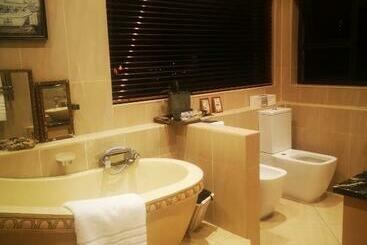 پانسیون Bristow Luxury Suites With Back Up Power And Free Wi Fi