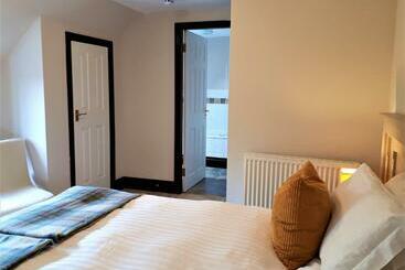 پانسیون Corsewall Arms Guest House