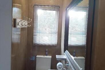 پانسیون The Oak Treehouse Bnb Queenstown