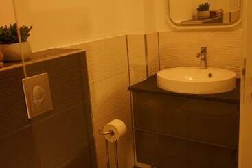 پانسیون Vivo Apartments At Hospitals