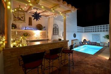 تختخواب و صبحانه La Casa De Los Coy