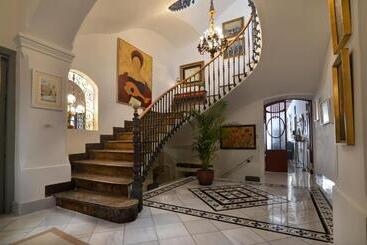 تختخواب و صبحانه La Casa De Los Coy