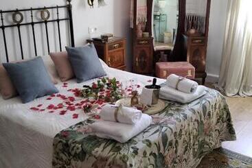 تختخواب و صبحانه La Casa De Los Coy
