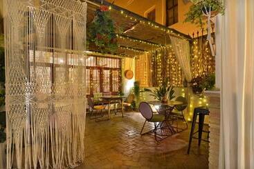 تختخواب و صبحانه La Casa De Los Coy