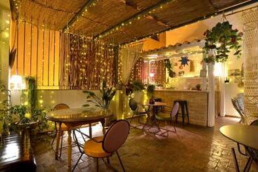 تختخواب و صبحانه La Casa De Los Coy