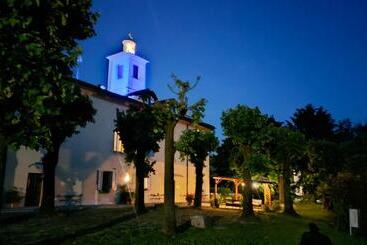 تختخواب و صبحانه La Torre Di Longara