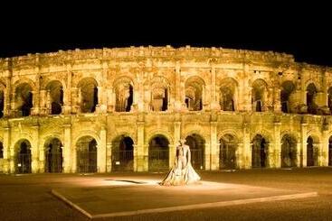 تختخواب و صبحانه Nîmes En Garrigues