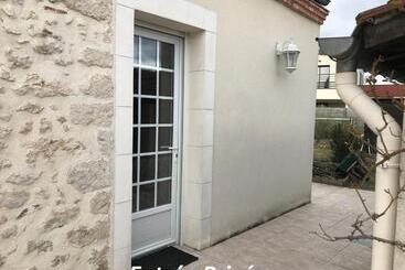 تختخواب و صبحانه Studio Indépendant Chez L Habitant