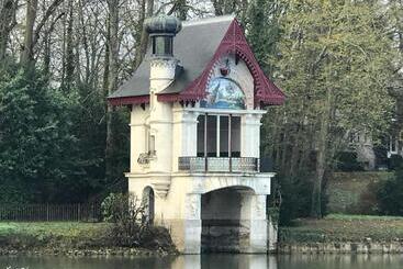 تختخواب و صبحانه Studio Indépendant Chez L Habitant