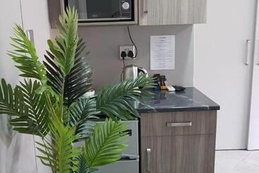 پانسیون A’ La Maison Guesthouse