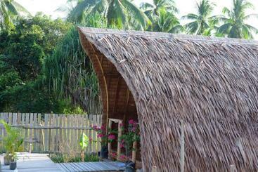پانسیون Palayan Paradise Huts