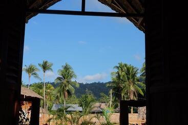 پانسیون Palayan Paradise Huts