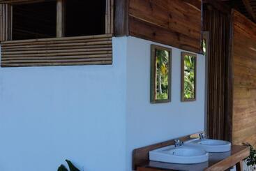 پانسیون Palayan Paradise Huts