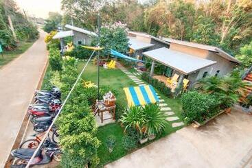 استراحتگاه Hanoii House