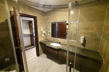 Bm Hotel City