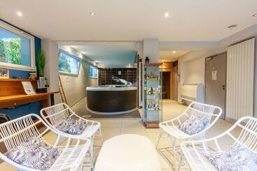 هتل Best Western Hôtel Garden And Spa