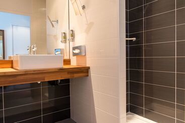 هتل Best Western Hôtel Garden And Spa