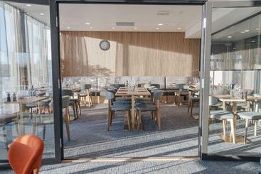 هتل Best Western Plus Oslo Airport