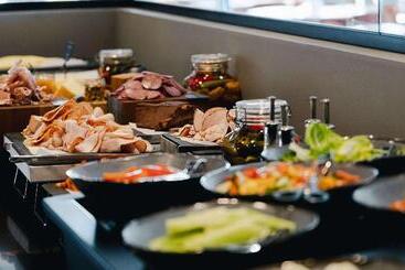 هتل Best Western Plus Oslo Airport