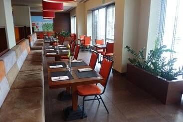 هتل Desilva Inn Katowice Airport