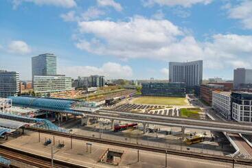 هتل Holiday Inn Express Amsterdam   Sloterdijk Station, An Ihg