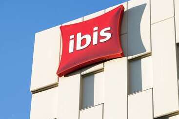 هتل Ibis Barcelona Santa Coloma