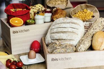 هتل Ibis Barcelona Santa Coloma