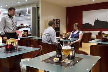 هتل Ibis Kortrijk Centrum