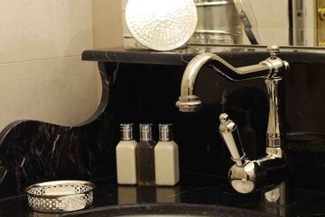 هتل Boutique Hôtel Konfidentiel