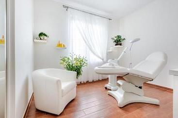 هتل Konradówka Wellness & Spa 300 Metrów Do Centrum