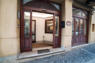 هتل La Giara