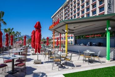 هتل Megasaray Westbeach Antalya
