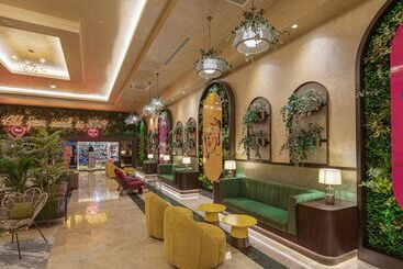 هتل Megasaray Westbeach Antalya