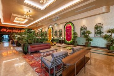 هتل Megasaray Westbeach Antalya