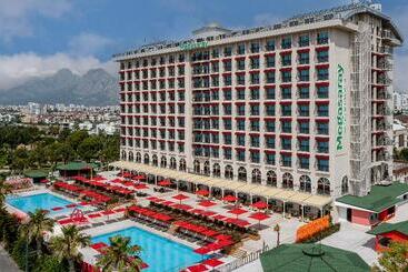هتل Megasaray Westbeach Antalya