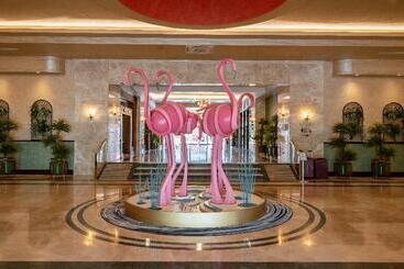 هتل Megasaray Westbeach Antalya