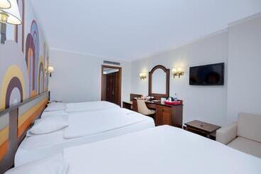 هتل Megasaray Westbeach Antalya