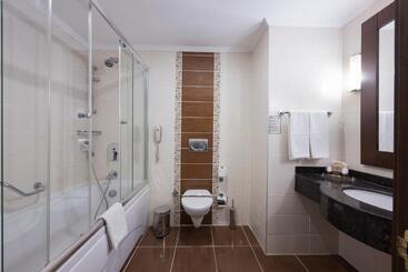 هتل Megasaray Westbeach Antalya
