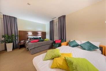هتل Mercure Warszawa Airport