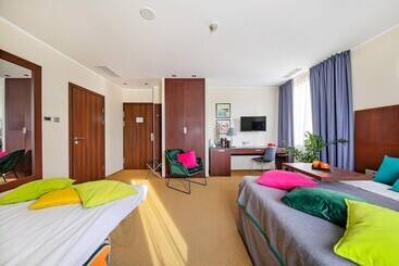 هتل Mercure Warszawa Airport