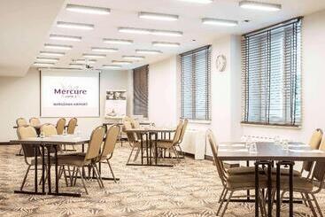 هتل Mercure Warszawa Airport