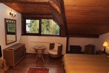 هتل Momini Dvori Boutique Guest House