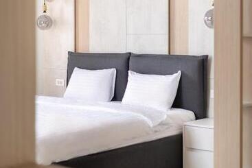 هتل Piccolo Mondo By Citybookings