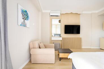 هتل Piccolo Mondo By Citybookings