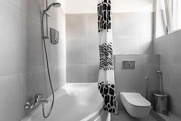 هتل Piccolo Mondo By Citybookings