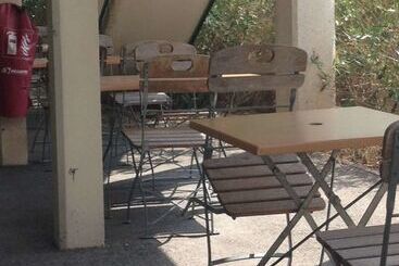 هتل Premiere Classe Salon De Provence