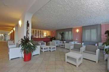 هتل Promenade Universale