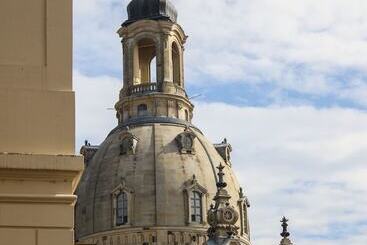 هتل Relais & Chateaux Bulow Palais