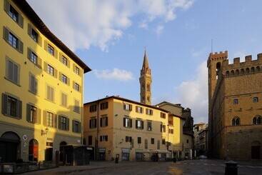 هتل San Firenze Suites & Spa